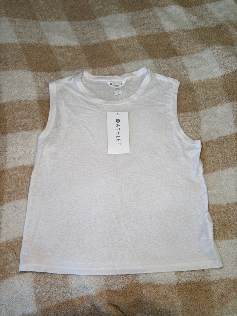 Getaway Muscle Tank - Picture 2 of 3
